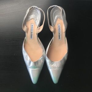 Manolo Blahnik Silver LowHeel "Carolyne" Size 9.5